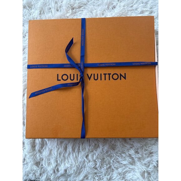 Louis Vuitton Gift Box With Dust Bag & Ribbon Authentic Large - Picture 4 of 16